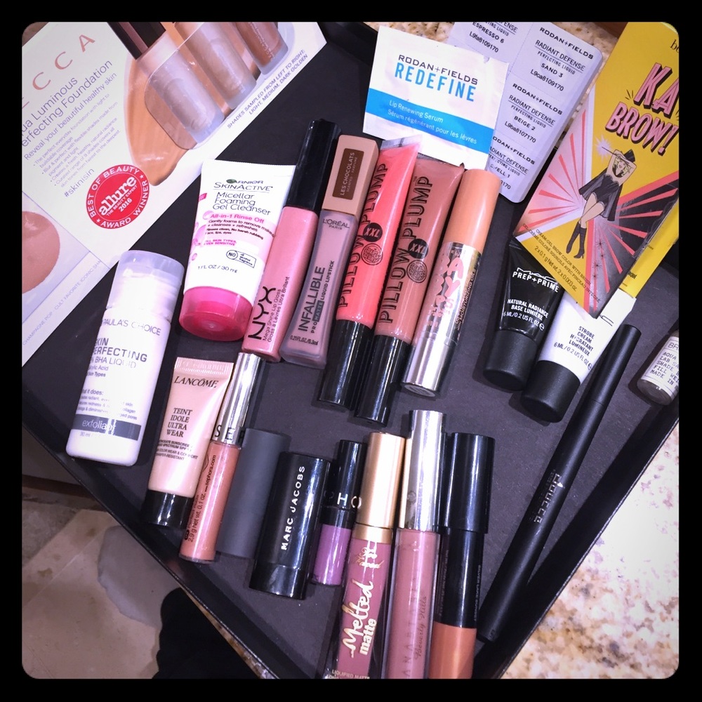 Makeup bundle